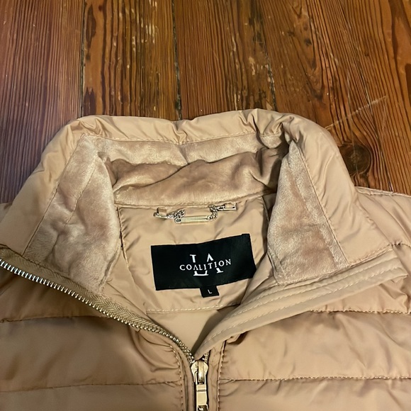LA Coalition Tan puffer vest - Picture 2 of 3